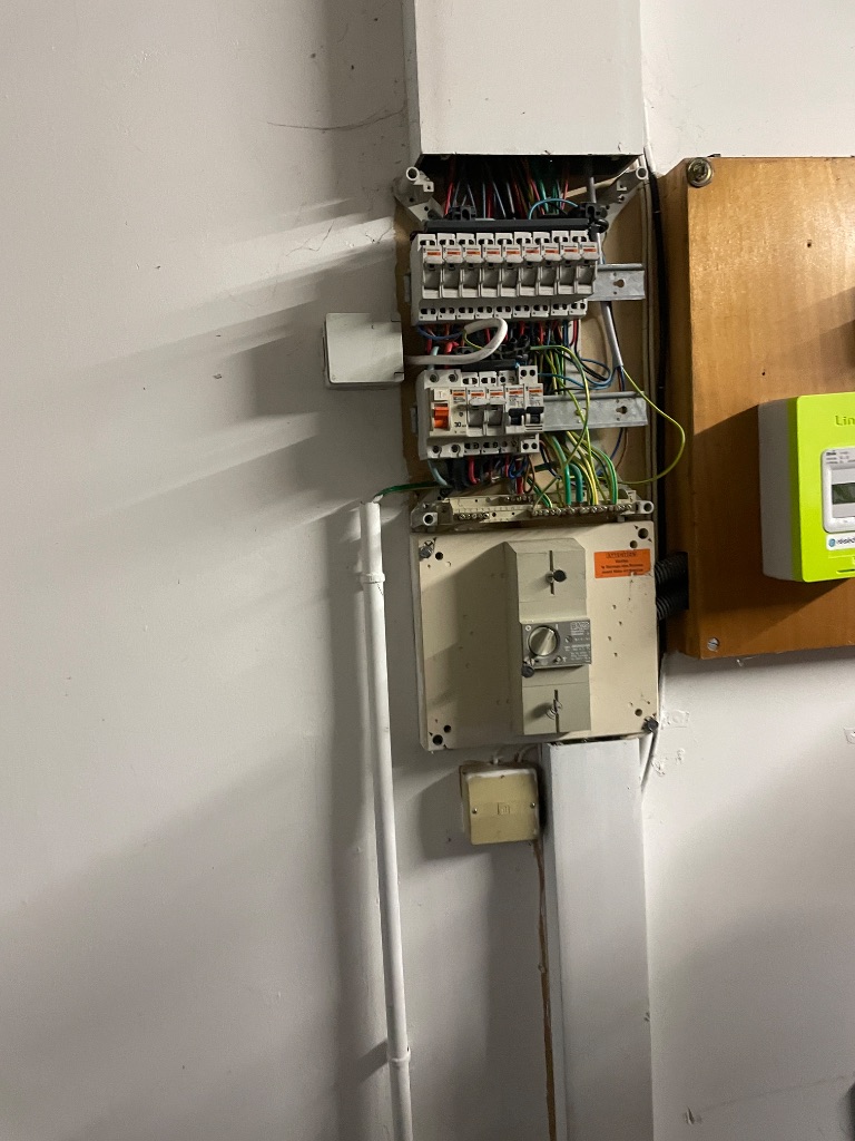 Mise en sécurité d’installation : tableau avant remplacement