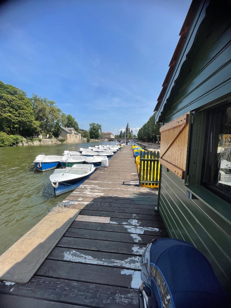 Tertiaire : installation sur ponton (La Flotille, Metz)