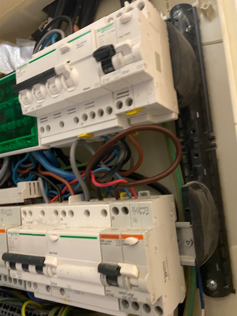 Tertiaire : ajout de protections et tri des circuits